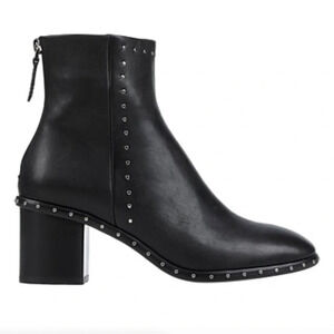 Lola Cruz Womens Black Studded Ankle Boots EUR 39 Us 9 NWB